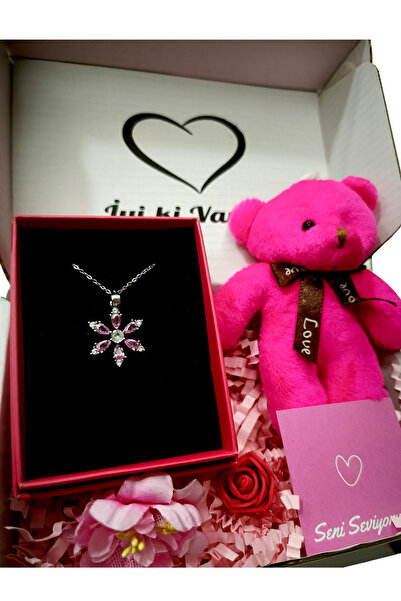 RAWEZON Pembe Lotus Çelik Kolye Ve Peluş Ayıcık Anahtarlık Konsept Hediye Kut...