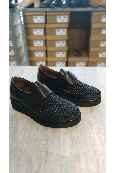 POTEEN Women's Comfort Shoes Genuine Leather Crocodile Patent Leather-Black