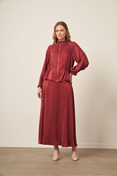 FTZ WOMEN بدلة نسائية من الحرير كوبرا باللون الأحمر الداكن 31158