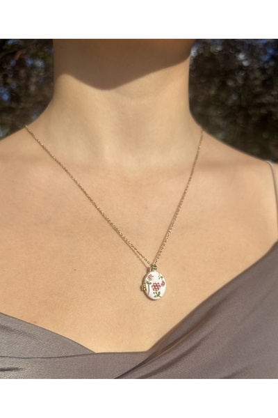 AmoriaJewellery ETNİK ÇİÇEK DESENLİ RESİMLİKLİ ÇELİK KOLYE