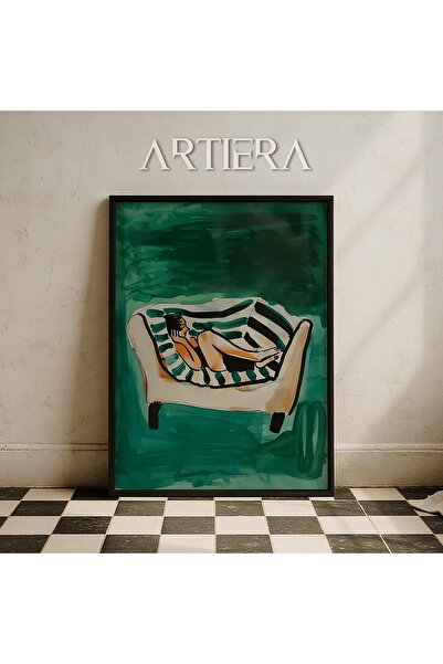 HİGUERA Μινιμαλιστικός καναπές με ρίγες σε σμαραγδένιο πράσινο φόντο Αφηρημέν...