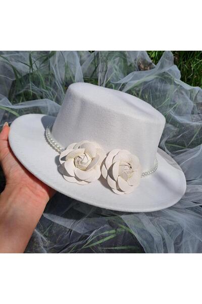Pursehuit Λευκό καπέλο, σε στυλ boater, χειροποίητο, με λουλούδια και μαργαρι...