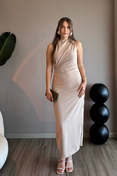 Aventien Sıfır Kol Drapeli Bej Maxi Elbise