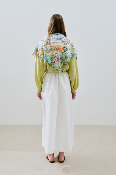 Manuka ŠÁL S SATÉNOVÝM VZOROM LETNÁ DOVOZKA