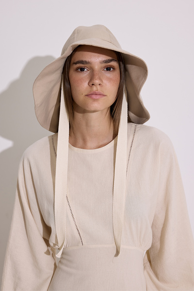 Manuka KORDON DETAYLI GENİŞ ŞAPKA BEJ