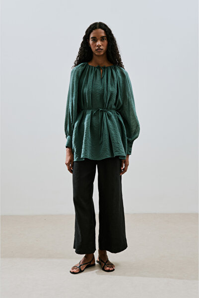 Manuka Tunic with Wide Cuffs and Belt Green