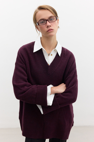 Manuka V-Neck Plain Knit Sweater - Plum