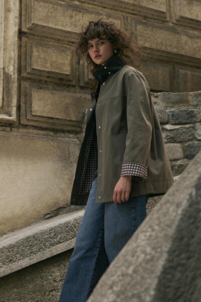 KADRİYE BAŞTÜRK Contrast Collar Plaid Lined Jacket Khaki