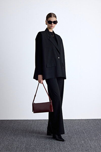 Manuka Black Wide Shoulder Vest