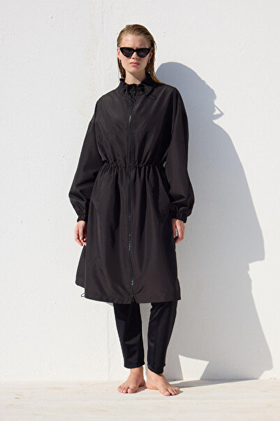 Manuka Schwarzer, übergroßer, langer Badeanzug