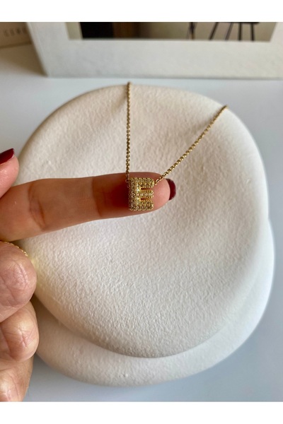 Atelier Licia Zirkon Taşlı Çelik Harf Kolye – Ayarlanabilir Asansörlü Tasarım