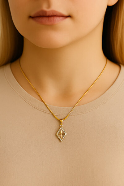 PİRLENTO قلادة من الفولاذ للنساء بإطار من حجر الزركون نجمة الشمال