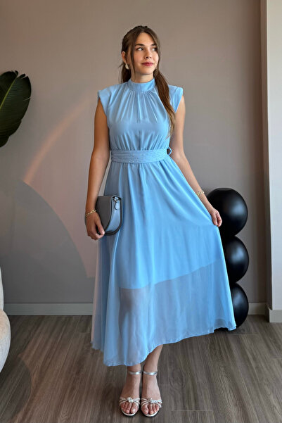 Aventien Taşlı Kemer Detaylı Mavi Şifon Elbise