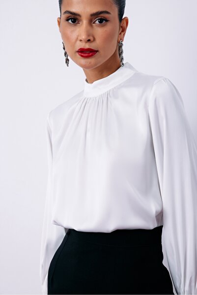 Sateen Bluză din satin ecru - Detaliu guler