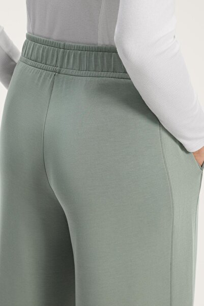 Oysho Modal içeren yumuşak dokulu yanları rib detaylı düz kesim pantolon