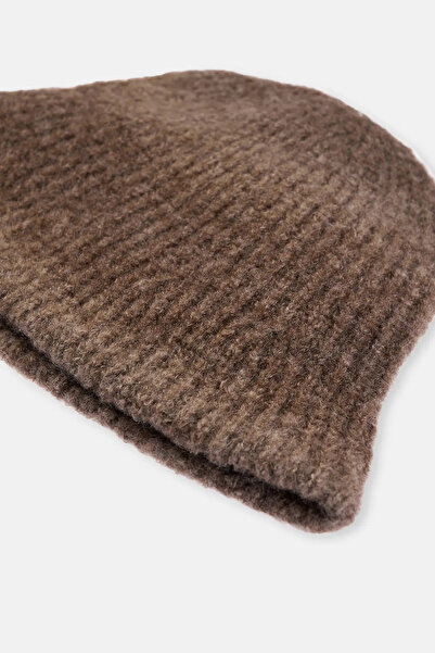 Dagi Кафява дамска едноцветна вълнена барета