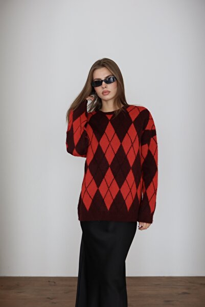 FEHUBLOOM Two Color Diamond Pattern Sweater