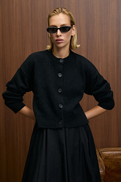 GRIMELANGE Pureza Women's Round Neck Long Sleeve Buttoned Soft Textured Regular Fit Knitwear Black Sweater