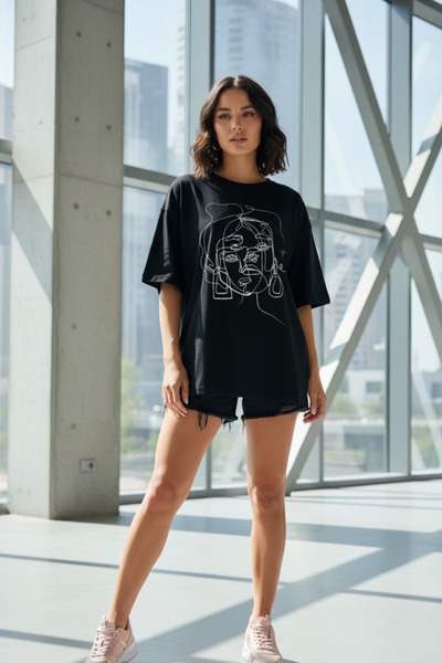 UNCİA OUTDOORS وجه امرأة كوزيا تي شيرت كبير الحجم بتفاصيل مفصلة