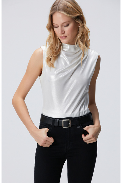 Network Açık Bej Dik Yaka Kolsuz Drape Detaylı Bluz