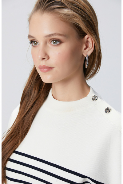 Network Silver Kadın Asimetrik Küpe