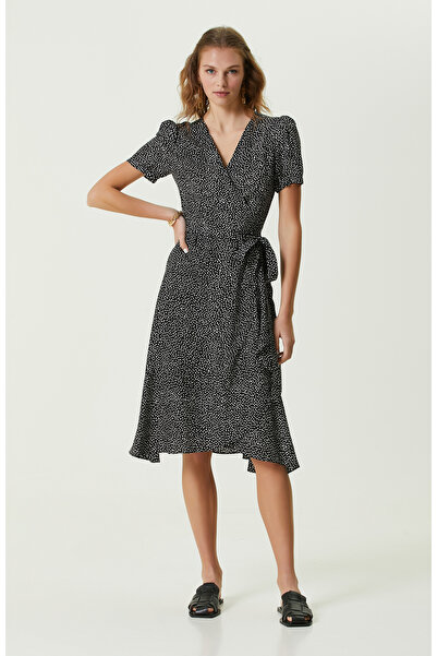 Network Siyah Desenli Kruvaze Yaka Diz Boy Elbise