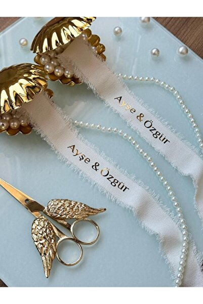 Atatuğ Hediyelik İncili İsimli Söz & Nişan Yüzük Kurdelesi (Dökülen İnci- Beyaz İpli Kurdele)