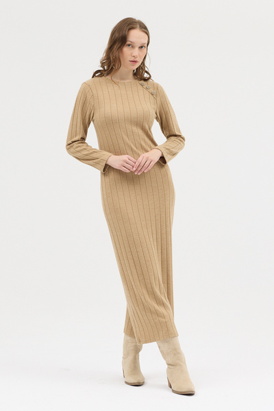 Rays Μακρύ φόρεμα με λεπτομέρεια από πλεκτό με κουμπιά ώμου βιζόν 8154A