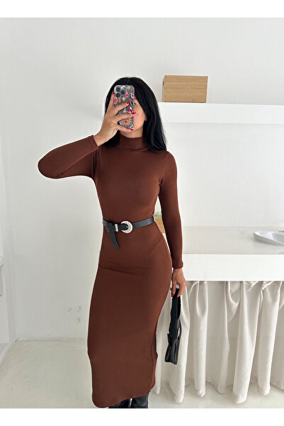 MaxiMor Fitilli Kahve Renk Licralı Kumaş Maxi Boy Balıkçı Yaka Tessetür Uygundur Elbise 135cm
