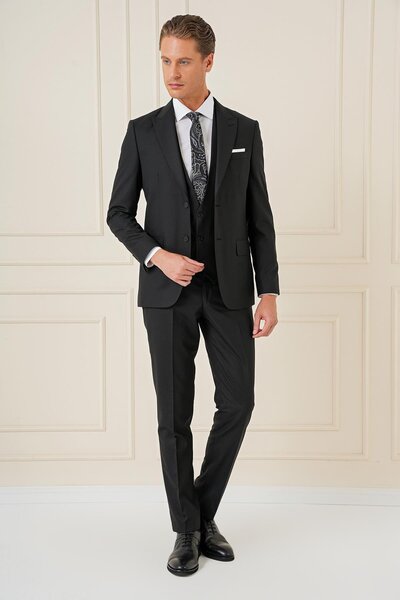 Efor Slim Fit Kırlangıç Yaka Çift Yırtmaçlı Yelekli Klasik Siyah Takım Elbise Tk 895