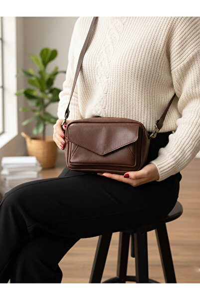 yedideri حقيبة كروس مربعة صغيرة من الجلد الحقيقي