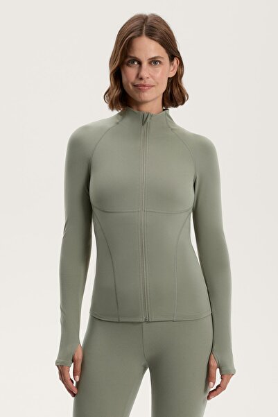 Oysho سترة تقنية طويلة وخفيفة ودافئة