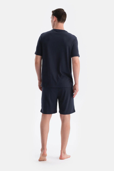 Eros ПАТ І КИШЕНЯ ДЕТАЛЬНІ ФУТБОЛКА ШОРТИ КОМПЛЕКТ