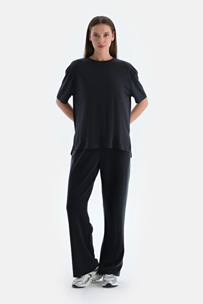 Eros Μαύρο γυναικείο παντελόνι με λεπτομέρεια από μικτό υλικό με ρίγες στο πλάι