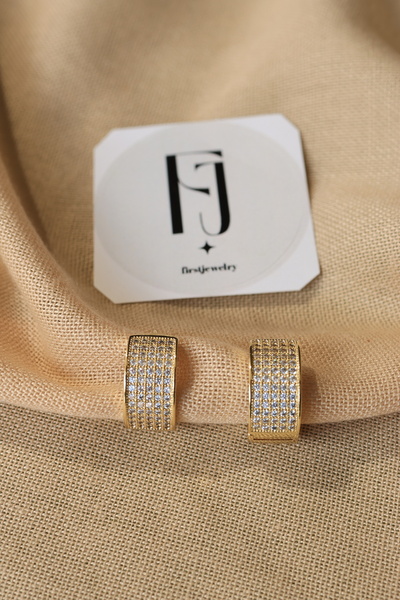 FİRST JEWELRY Zirkon Taşlı Kalp Detay Şık Model Halka Küpe