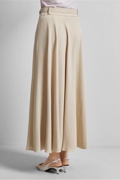 Alvina # # # Project Content
Men's Streetball Shoe Gx9688