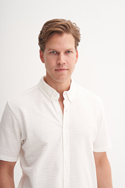 Cazador Бермуди з регулярним кроєм, з жакардовим візерунком у вигляді ланцюжк...