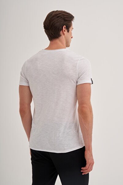 Cazador Βαμβακερό απλό μπλουζάκι με λεπτή εφαρμογή με λαιμόκοψη