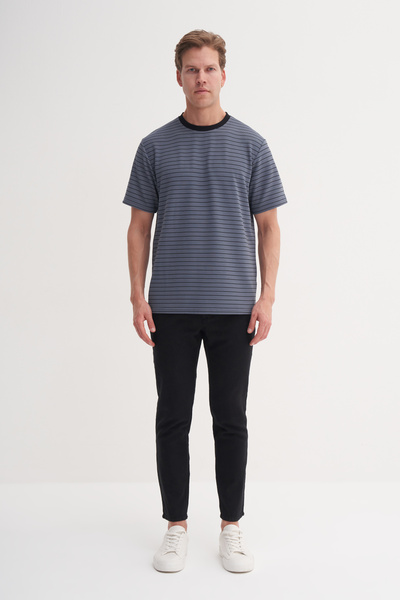 Cazador Πλεκτό ριγέ μπλουζάκι με κανονική εφαρμογή με λαιμόκοψη