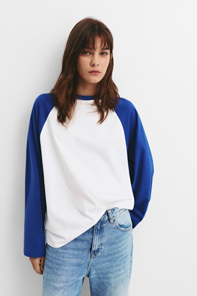 Pull & Bear Kontrast detaylı uzun kollu tişört