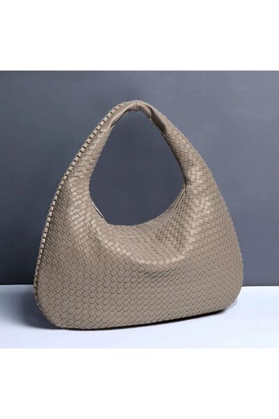 Mercan حقيبة كتف نسائية كبيرة الحجم من الجلد الصناعي بتصميم منسوج من فرو المنك من Stores