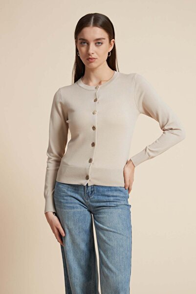 Yola بلوزة بأكمام طويلة ورقبة دائرية