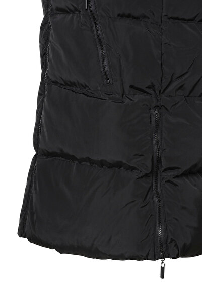 FACETTE Γυναικείο μπουφάν με μαύρη κουκούλα και λεπτομέρεια με φερμουάρ