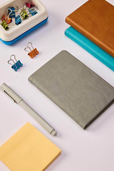 locko Kişiye Özel Hediyelik Cep Boy Lastikli Çizgili 192 Sayfa Gri Deri Not Defteri