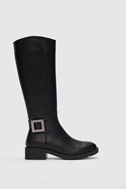 selin shoes حذاء نسائي من بارني يان بتفاصيل مشبك مربع - أسود