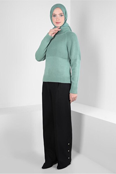 Alvina Knitwear Sweater - Turtleneck Collar, Model 44068