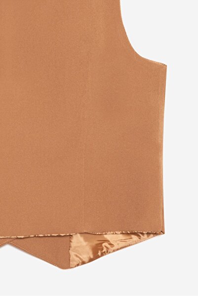 Saade Camel Pocket Detailed 3 Button Closure Lined Vest