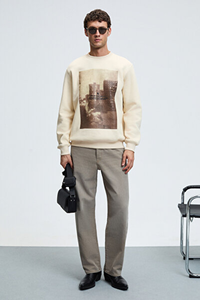 GRIMELANGE Alaric Men's Round Neck Front Printed Regular Fit Ecru Sweatshirt