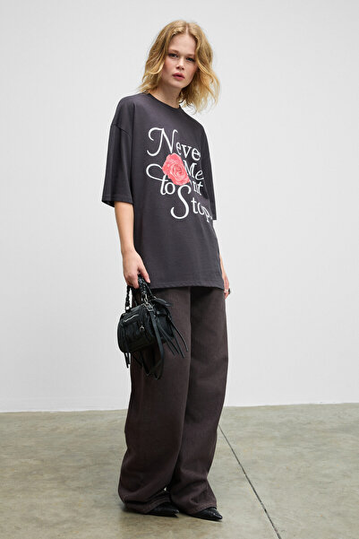 GRIMELANGE Mokila Women's Soft and Flexible Fabric Printed Detailed Crew Neck Anthracite T-Shirt