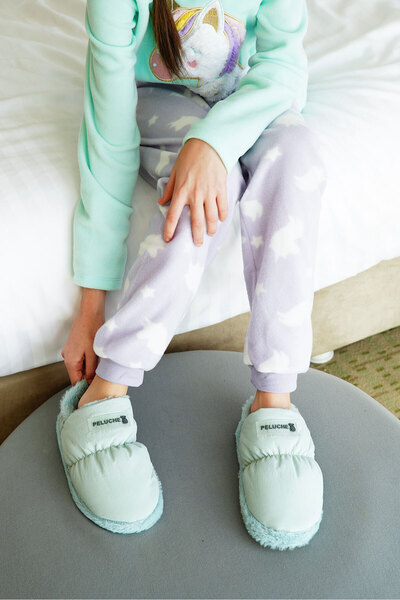 Peluche Μαλακό και ελαστικό, ελαφρύ και ανθεκτικό παιδικό βελούδινο παπούτσι για το σπίτι - νηπιαγωγείο